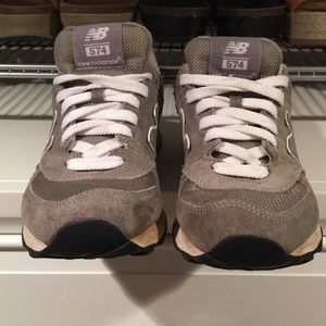 Gray New Balance 574’s